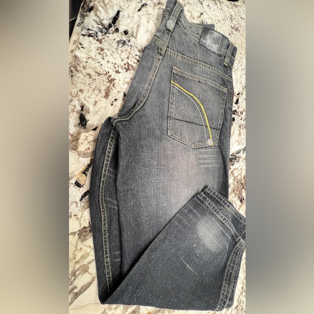Cube Jeans